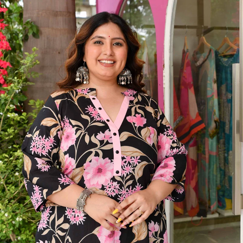 Black-Floral-Print-Kurta-SCL_7240-1.webp