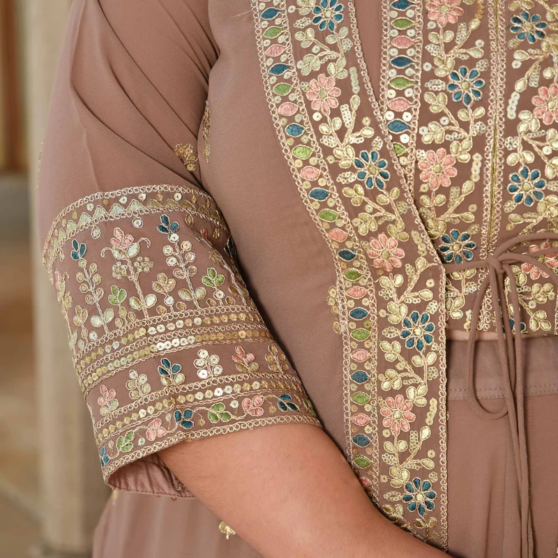 Clay-Biscuit-Cape-Set-Lavina-SCL_2489-1.webp